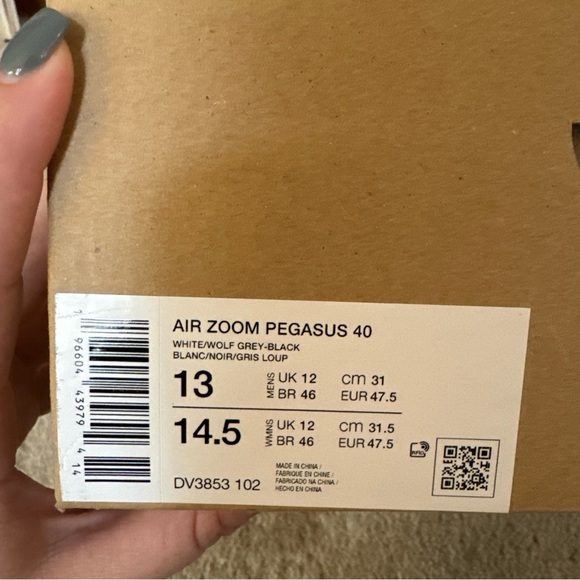 Air Zoom Pegasus 40 Size 13 - Picture 8 of 10